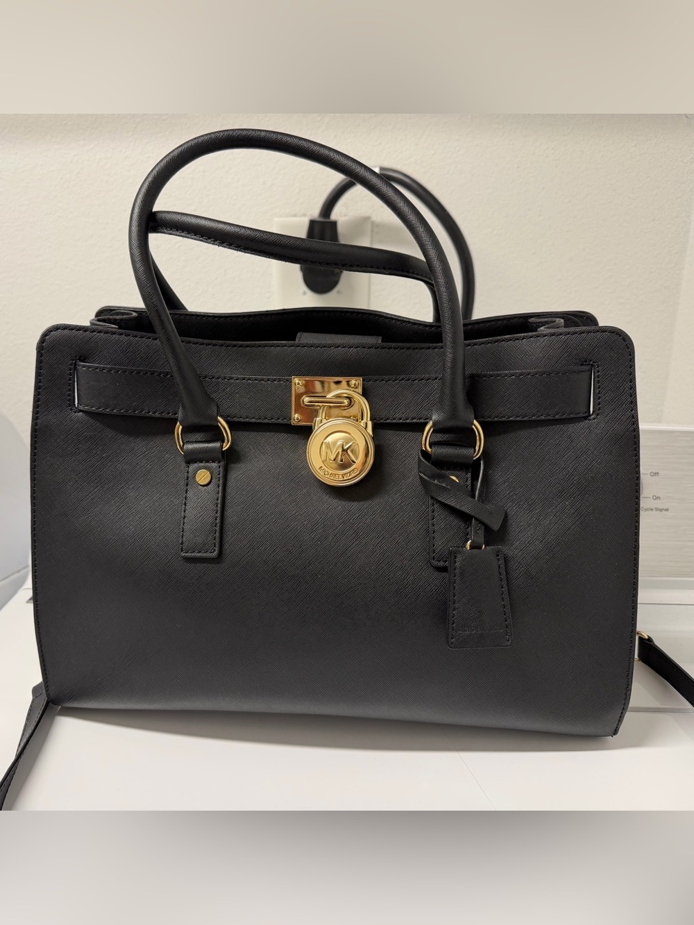 Vintage Michael Kors Hamilton Satchel Bag Womens Black printed canvas w/Gold Key
